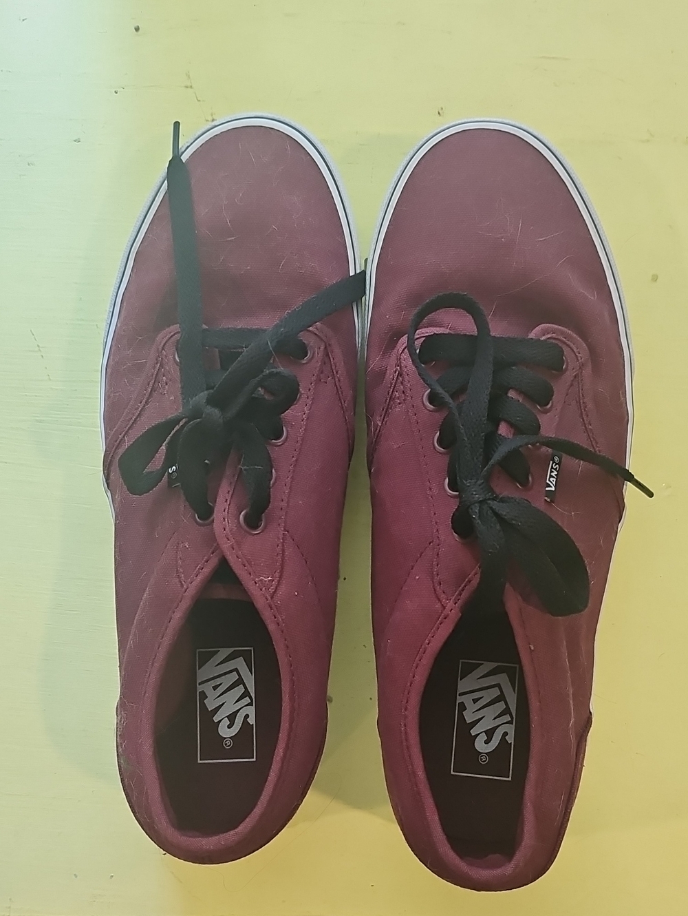 men's 11.5 burgandy Vans sneakers